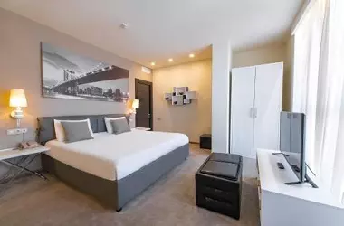 هتل سوئیت اپرا